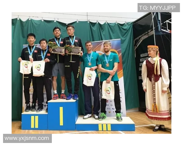 杭州羽毛球队与北京羽毛球队赛后复盘团队协作的成功与不足分析